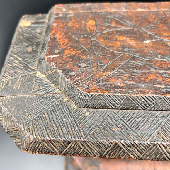 Antique clock Pyrography Wood Burned Carved Wood clock roses - Picture 4 of 10